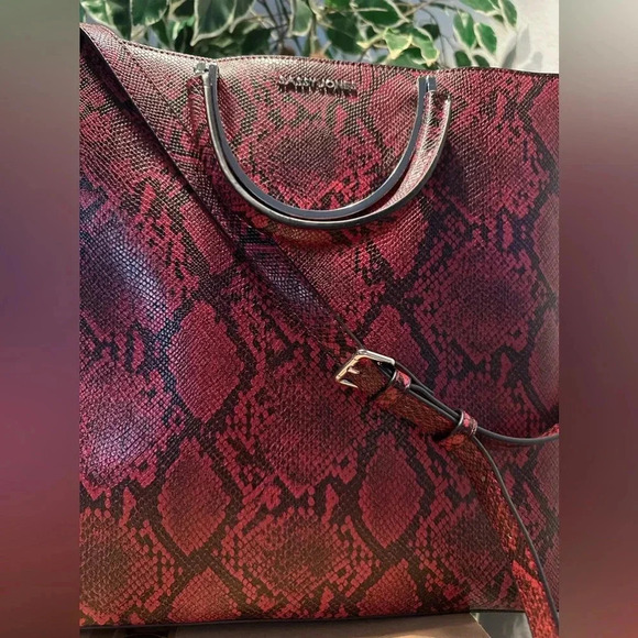 Sassy Jones NEW Pamela Snake Print ReEmbossed Large Crossbody  Bag - Picture 3 of 16